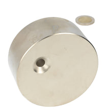 Neodymium Schijfmagneet Ø80 x 35 mm N48 NiCuNi met met boor-/verzinkgat