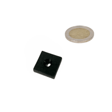 Neodymium Blokmagneet 19 x 19 x 6,4 mm N45 kunststof ommanteld met boor/verzinkgat - Magnetenspecialist Import & Export B.V.